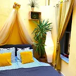 Real Hostel Апартаменты *