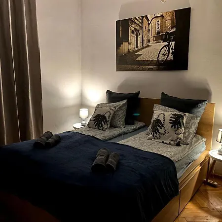 Lares And Penates Apartment Krakau