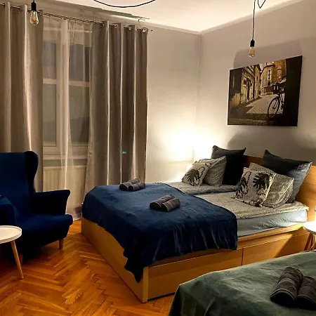 Real Hostel Апартаменты