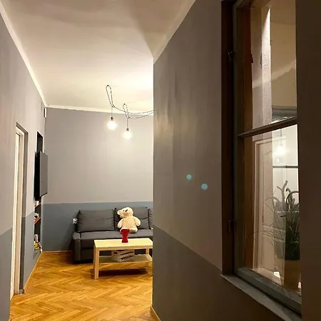 Real Hostel *