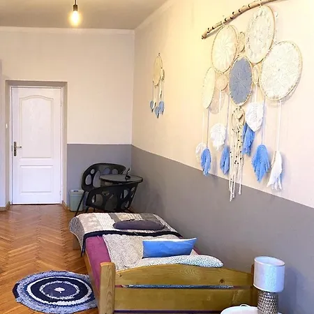 Real Hostel