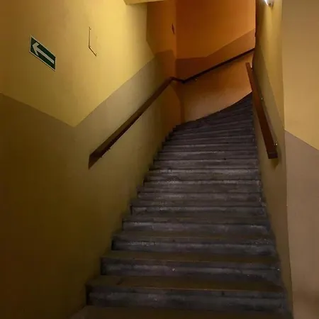 Real Hostel דירה