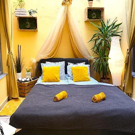 Apartment Lares And Penates *
