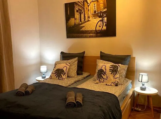 شقة Real Hostel *