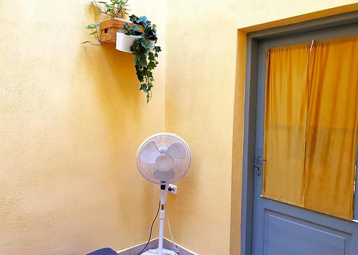 Real Hostel Apartment *